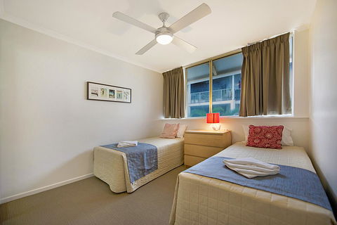 Whale Watch Ocean Beach Resort - Foster Accommodation 8