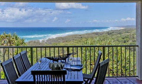 Whale Watch Ocean Beach Resort - Foster Accommodation 1