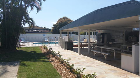 Alex Beach Cabins And Tourist Park - Foster Accommodation 15