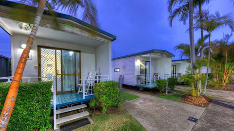 Alex Beach Cabins And Tourist Park - Foster Accommodation 7