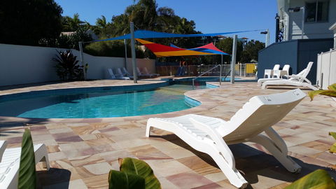 Alex Beach Cabins And Tourist Park - Foster Accommodation 17