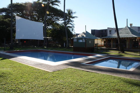 Nomads Airlie Beach - Foster Accommodation 21