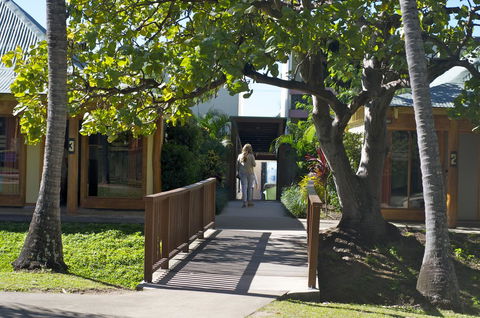 Nomads Airlie Beach - Foster Accommodation 11