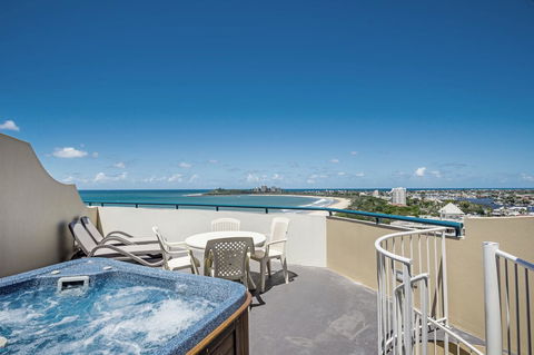 Landmark Resort - Foster Accommodation 26