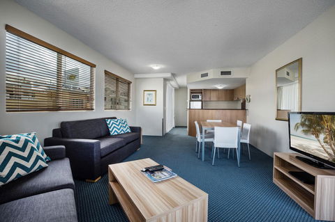 Landmark Resort - Foster Accommodation 7