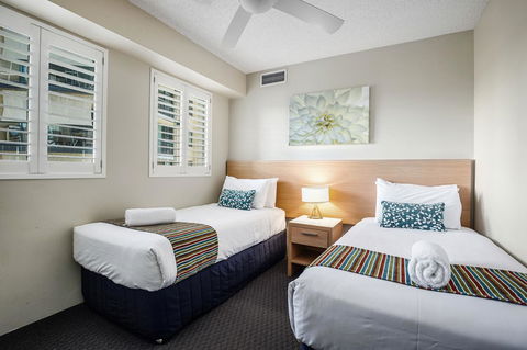Landmark Resort - Foster Accommodation 11
