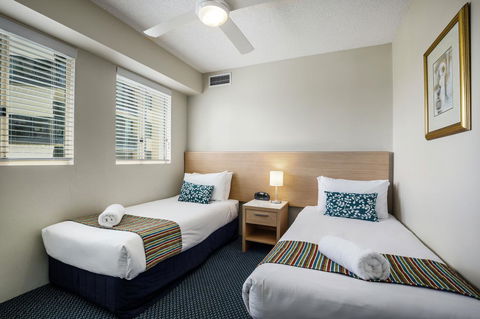 Landmark Resort - Foster Accommodation 17