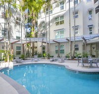 Emerald Noosa - Foster Accommodation