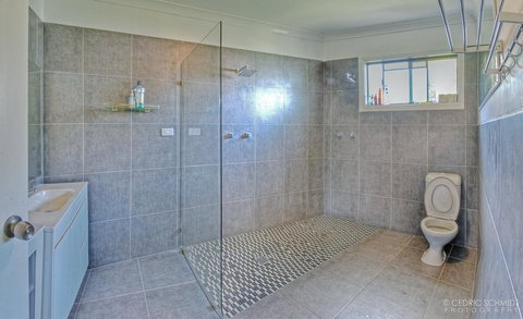 KiteSurf 1770 Beach House - Foster Accommodation 3