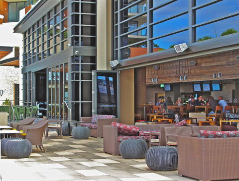 Oaks Redcliffe Mon Komo Suites - Foster Accommodation 0
