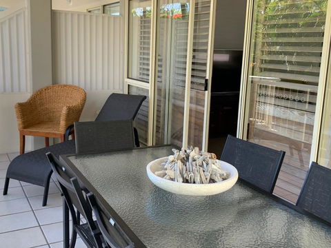 Riverside - Foster Accommodation 5