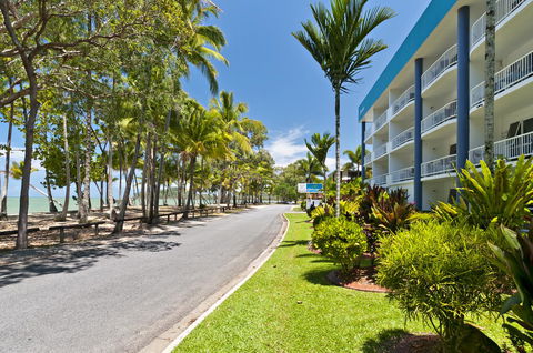 Agincourt Beachfront Apartments - Foster Accommodation 11