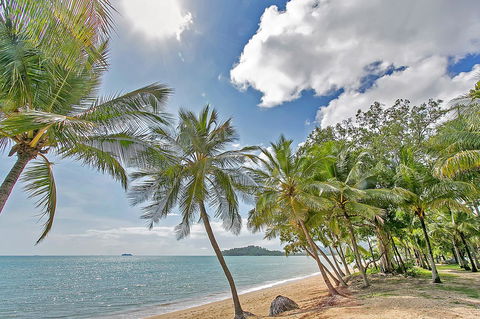 Agincourt Beachfront Apartments - Foster Accommodation 3