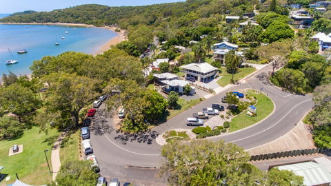 Sunset Cabins 1770 - Foster Accommodation 12