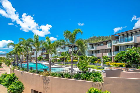 Mirage Whitsundays - Foster Accommodation 32