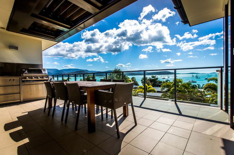 Mirage Whitsundays - Foster Accommodation 14