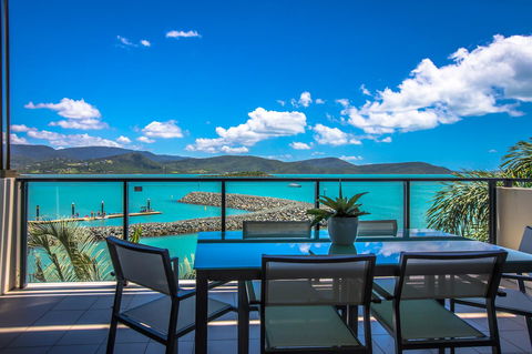 Mirage Whitsundays - Foster Accommodation 0