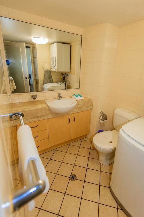 Grand Palais Boolarong Beachside Apartments - Foster Accommodation 34