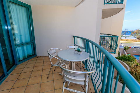 Grand Palais Boolarong Beachside Apartments - Foster Accommodation 16