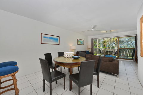 Seascape Holidays At Beachfront Terraces - Foster Accommodation 9