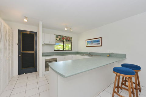 Seascape Holidays At Beachfront Terraces - Foster Accommodation 15