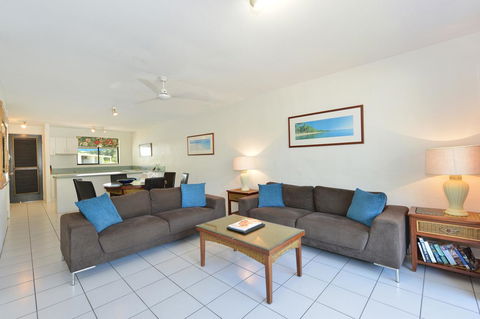 Seascape Holidays At Beachfront Terraces - Foster Accommodation 11