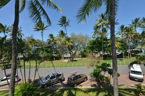 Seascape Holidays At Beachfront Terraces - Foster Accommodation 28