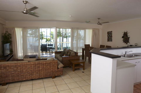 Mariners North Holiday Apartments - Foster Accommodation 31