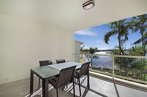 Mariners North Holiday Apartments - Foster Accommodation 7