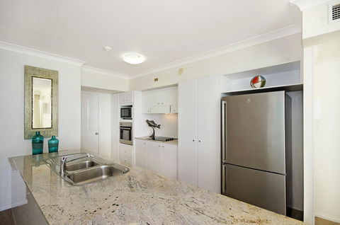 Mariners North Holiday Apartments - Foster Accommodation 24