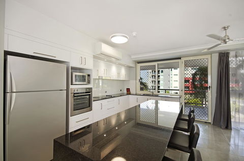 Mariners North Holiday Apartments - Foster Accommodation 33