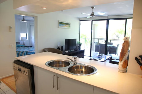 Agnes Water Beach Club - Foster Accommodation 12