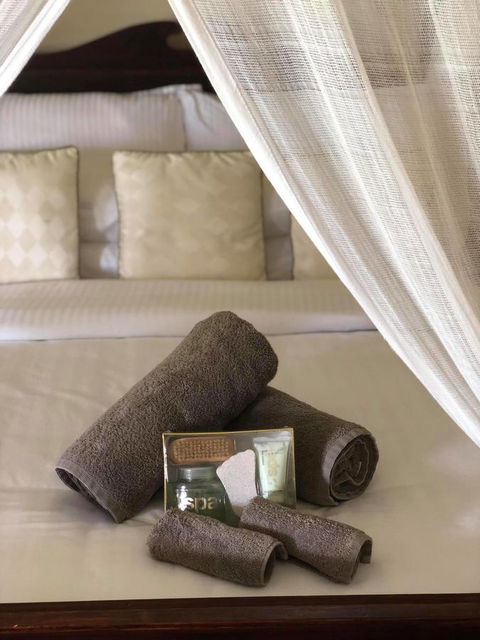 The Bearded Dragon Boutique Hotel - Foster Accommodation 4
