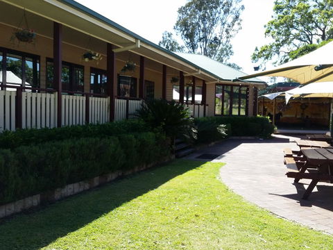 The Bearded Dragon Boutique Hotel - Foster Accommodation 40
