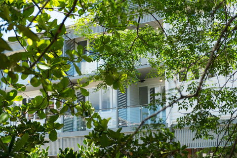 Heart Hotel And Gallery Whitsundays - Foster Accommodation 9