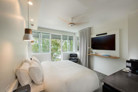 Heart Hotel And Gallery Whitsundays - Foster Accommodation 3