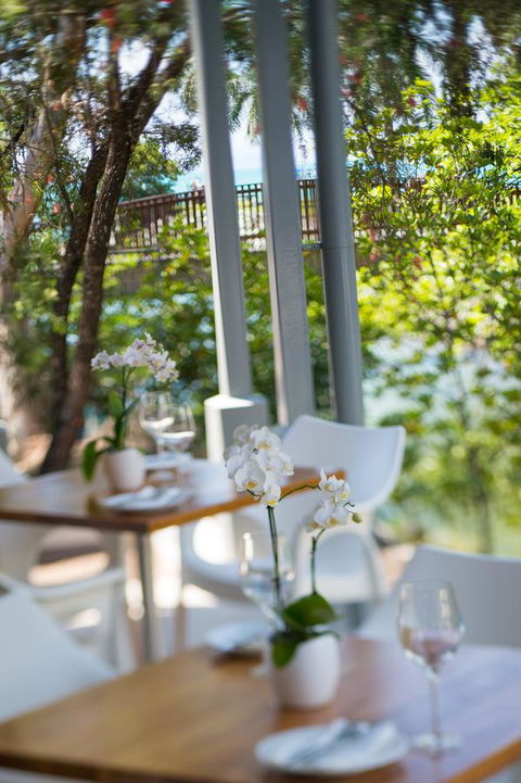 Heart Hotel And Gallery Whitsundays - Foster Accommodation 20