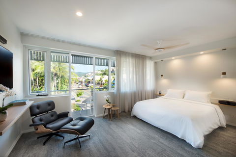 Heart Hotel And Gallery Whitsundays - Foster Accommodation 0