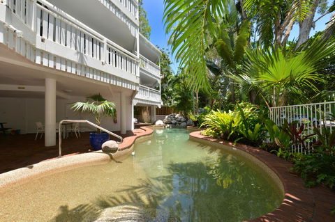 The White House Port Douglas - Foster Accommodation 20