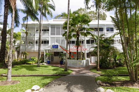 The White House Port Douglas - Foster Accommodation 1