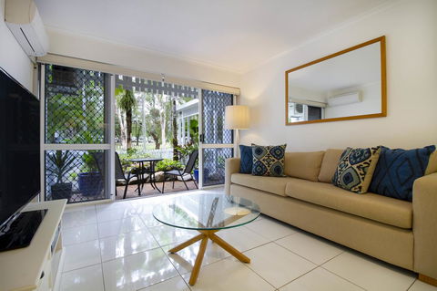 The White House Port Douglas - Foster Accommodation 3