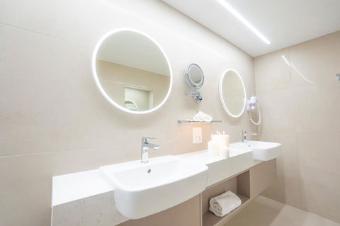 Pacific Hotel Cairns - Foster Accommodation 24