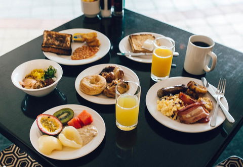 Pacific Hotel Cairns - Foster Accommodation 11