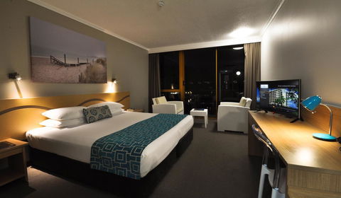 Pacific Hotel Cairns - Foster Accommodation 44