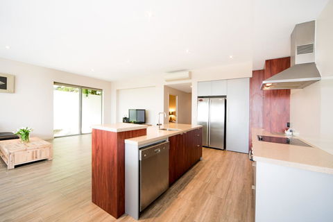 Whitsunday Reflections - Foster Accommodation 6