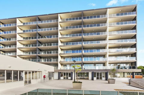 Allure Hotel & Apartments - Foster Accommodation 10