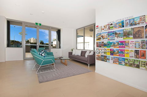 Allure Hotel & Apartments - Foster Accommodation 16