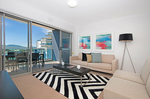 Allure Hotel & Apartments - Foster Accommodation 11