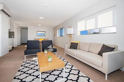 Allure Hotel & Apartments - Foster Accommodation 8
