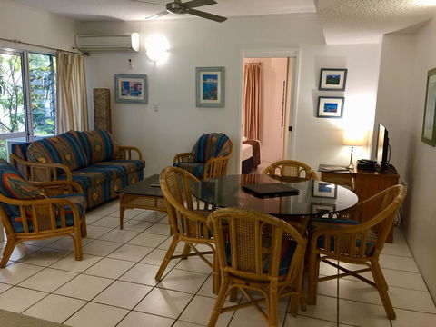The Port Douglas Queenslander - Foster Accommodation 6